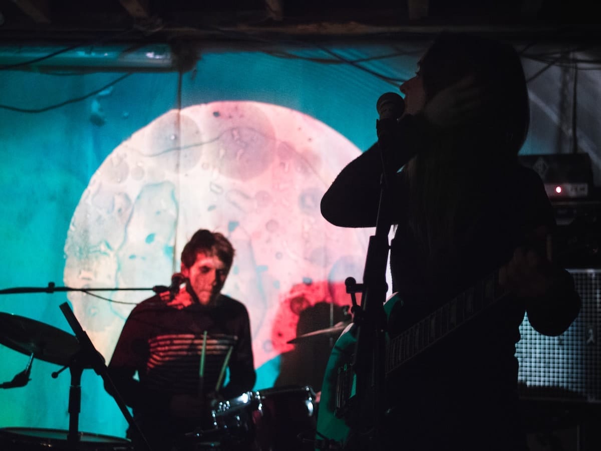 Morning Drops, suivre un groupe de musique pendant un an